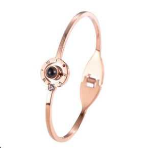 18K Rose Gold Four-Leaf Clover Bracelet for Women Struggling to find a stylish and meaningful accessory that complements your everyday outfits while symbolizing good luck? Many women face the challenge of choosing jewelry that not only looks elegant but a