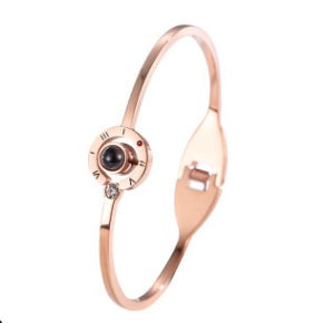 18K Rose Gold Four-Leaf Clover Bracelet for Women Struggling to find a stylish and meaningful accessory that complements your everyday outfits while symbolizing good luck? Many women face the challenge of choosing jewelry that not only looks elegant but a