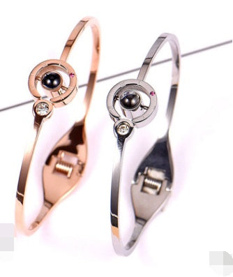 18K Rose Gold Four-Leaf Clover Bracelet for Women Struggling to find a stylish and meaningful accessory that complements your everyday outfits while symbolizing good luck? Many women face the challenge of choosing jewelry that not only looks elegant but a