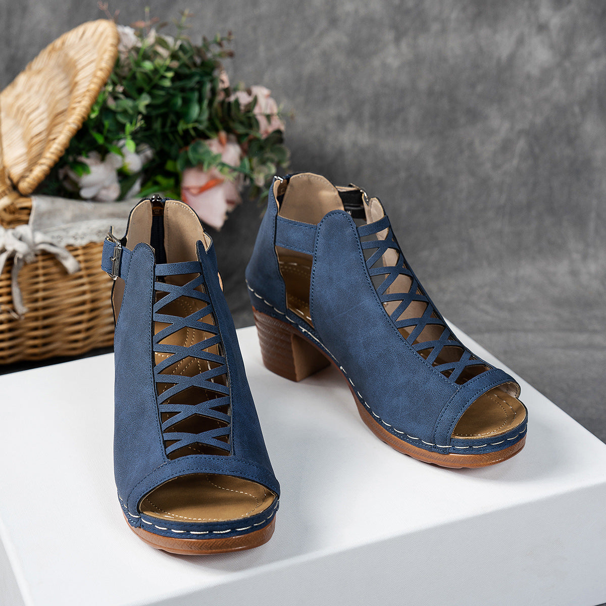 Stylish Plus-size Chunky-heel Womens Sandals