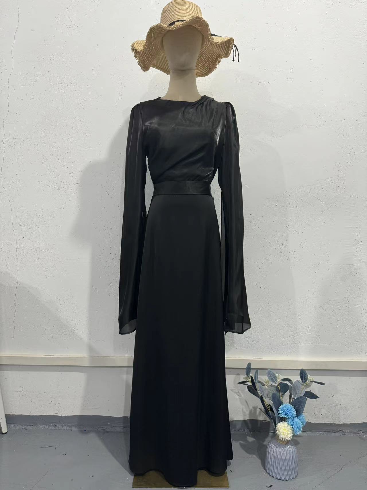 Elegant Summer Sleeve Contrast Chiffon & Satin Maxi Dress With Flared Cuffs - Slim Fit Long Dress For Women