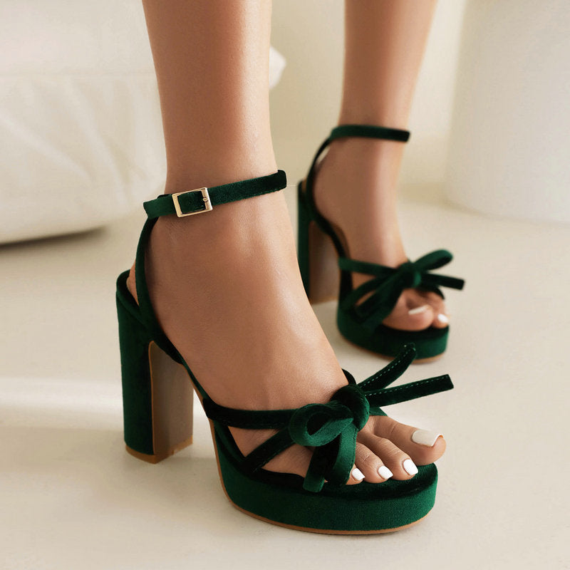 French-style Open-toe Block-heel Sandals With A Bow-cutout Strappy Design