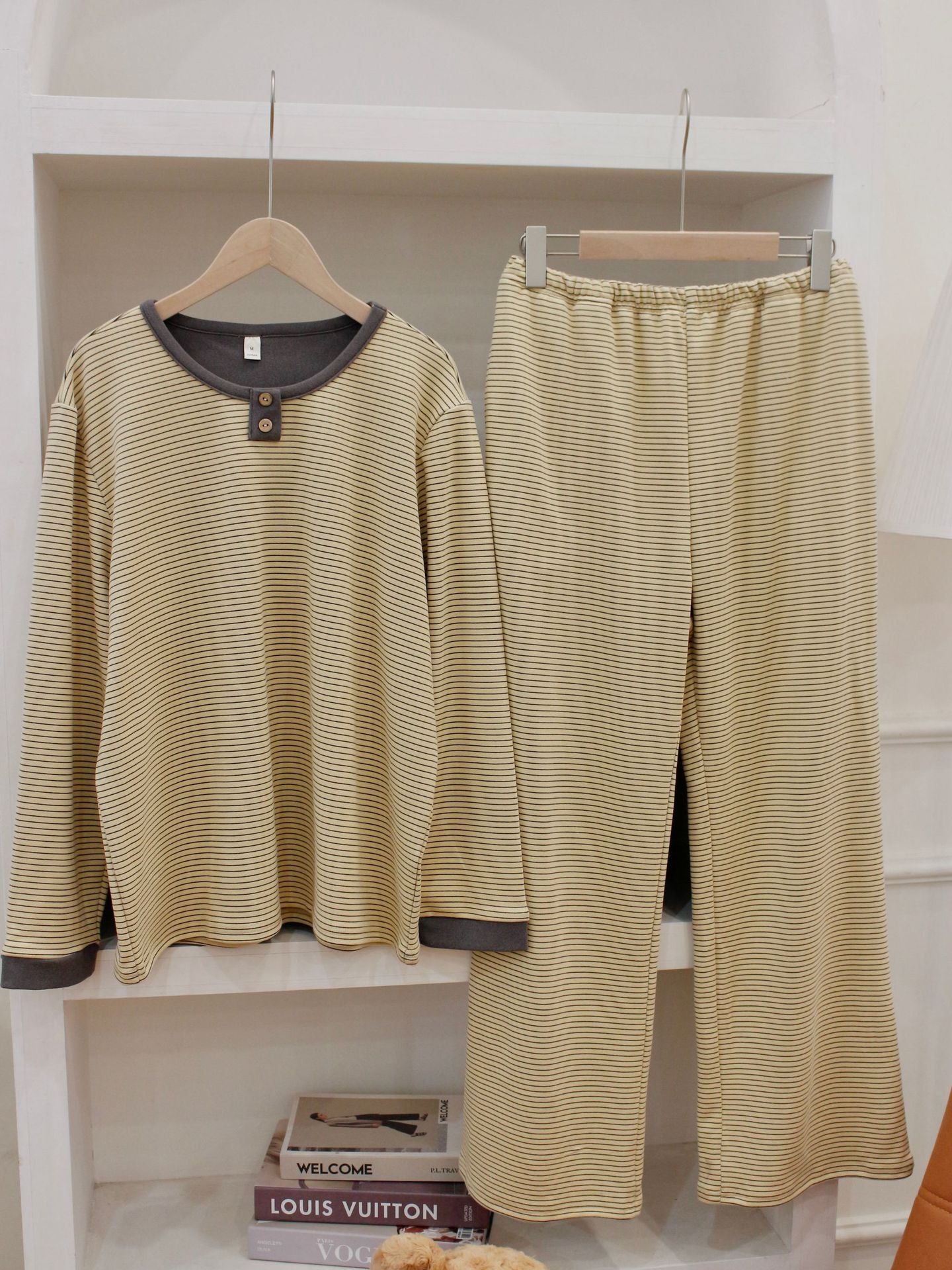 Round Neck Pullover De Velvet Pajamas Women's Autumn Long-sleeved Trousers Striped Homewear Suit