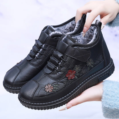 Old Beijing Cloth Shoes Women's Elderly Cotton Winter Fleece-lined Warm Soft SoleOld Beijing Cloth Shoes Women's Elderly Cotton Winter Fleece-lined Warm Soft SoleProduct information: Pattern: Solid color Inner material: Artificial plush Applicable sports: