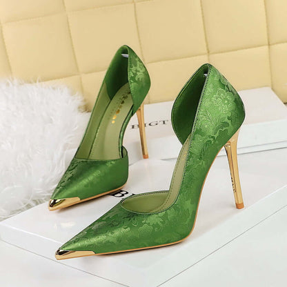 Satin Metal Pointed High Heel Thin Heel Shallow Single Shoes Product information: Pattern: solid color Lining material: Single layer PU Upper height: low top Heel height: high heels [6-8cm (inclusive)] Heel shape: stiletto heels Size: 34, 35, 36, 37, 38,