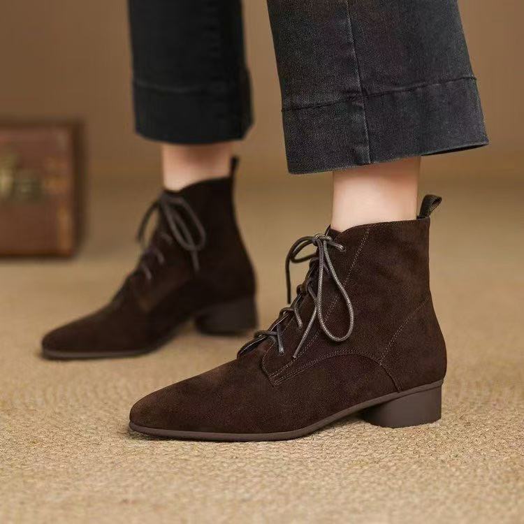 Autumn And Winter Maillard Matte Temperament Pointed Low-heel Ankle Boots For Women Autumn And Winter Maillard Matte Temperament Pointed Low-heel Ankle Boots For Women Product information: Pattern: Solid color Inner material: Faux leather Color: Brown thi