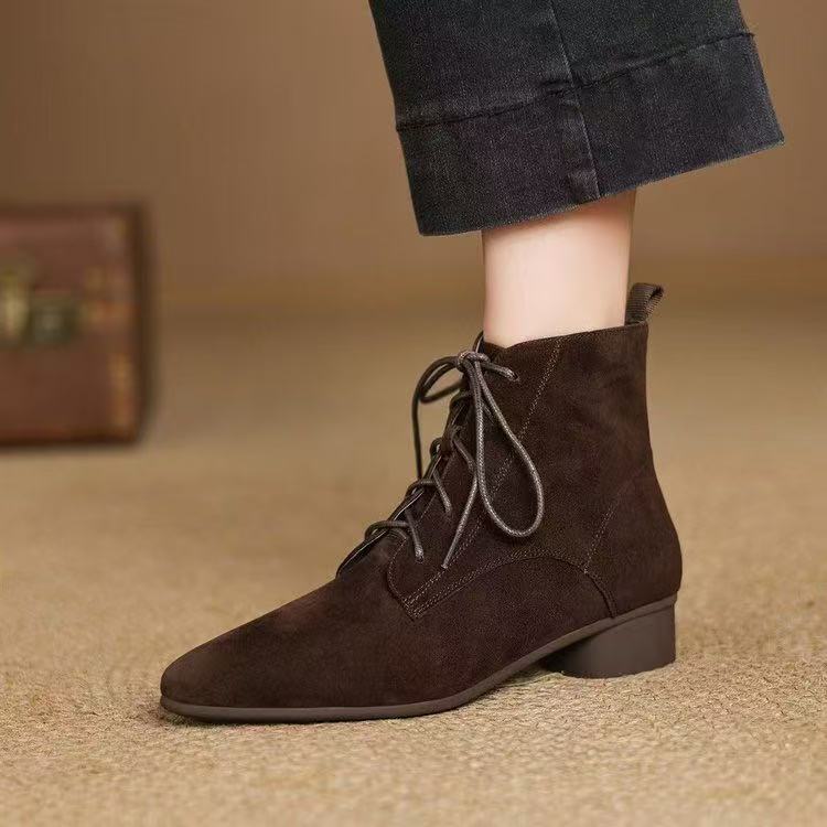 Autumn And Winter Maillard Matte Temperament Pointed Low-heel Ankle Boots For Women Autumn And Winter Maillard Matte Temperament Pointed Low-heel Ankle Boots For Women Product information: Pattern: Solid color Inner material: Faux leather Color: Brown thi