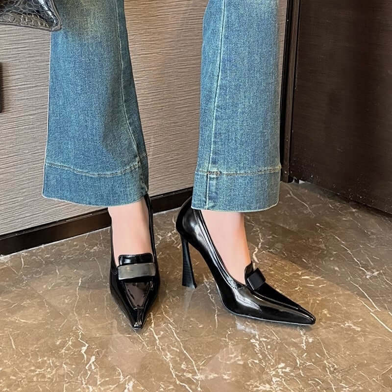 Retro Pointed Elegant Women's Commuting Stiletto Patent Leather High Heels Product information: Pattern: solid color Lining material: imitation leather Color: Black, Brown Upper height: low top Heel height: high heels [6-8cm (inclusive)] Heel shape: taper