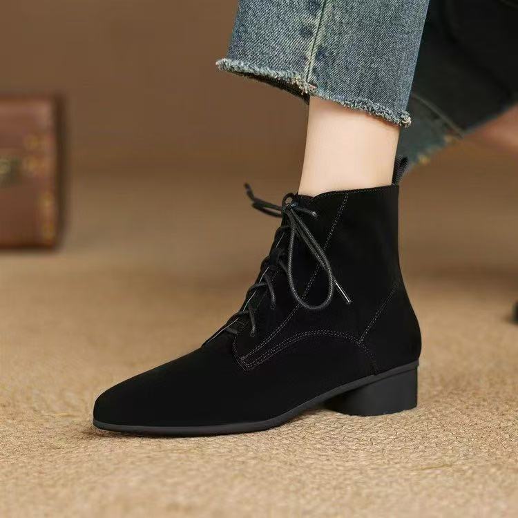 Autumn And Winter Maillard Matte Temperament Pointed Low-heel Ankle Boots For Women Autumn And Winter Maillard Matte Temperament Pointed Low-heel Ankle Boots For Women Product information: Pattern: Solid color Inner material: Faux leather Color: Brown thi