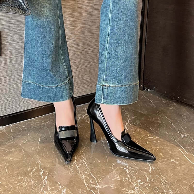Retro Pointed Elegant Women's Commuting Stiletto Patent Leather High Heels Product information: Pattern: solid color Lining material: imitation leather Color: Black, Brown Upper height: low top Heel height: high heels [6-8cm (inclusive)] Heel shape: taper