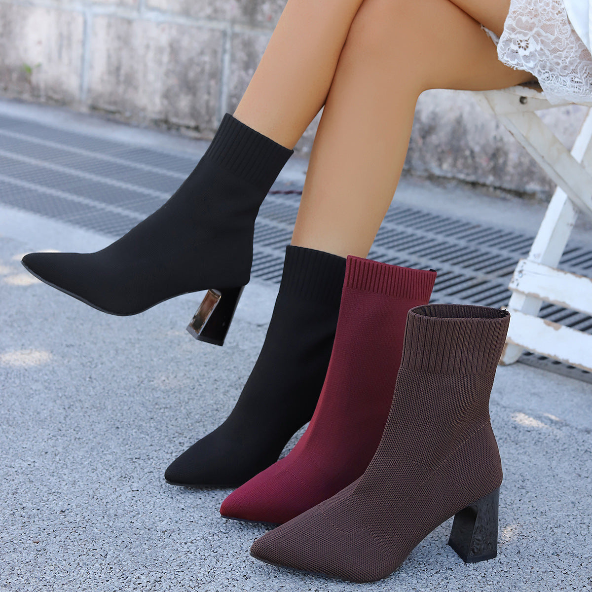 Plus-size Slimming Fly-knit High-heel Fashion Boots Plus-size Slimming Fly-knit High-heel Fashion BootsProduct information: Pattern: Solid color Inner material: Cotton Color: Dark brown, black, wine red Heel height: High heel (6-8CM) Shaft height: Low sha