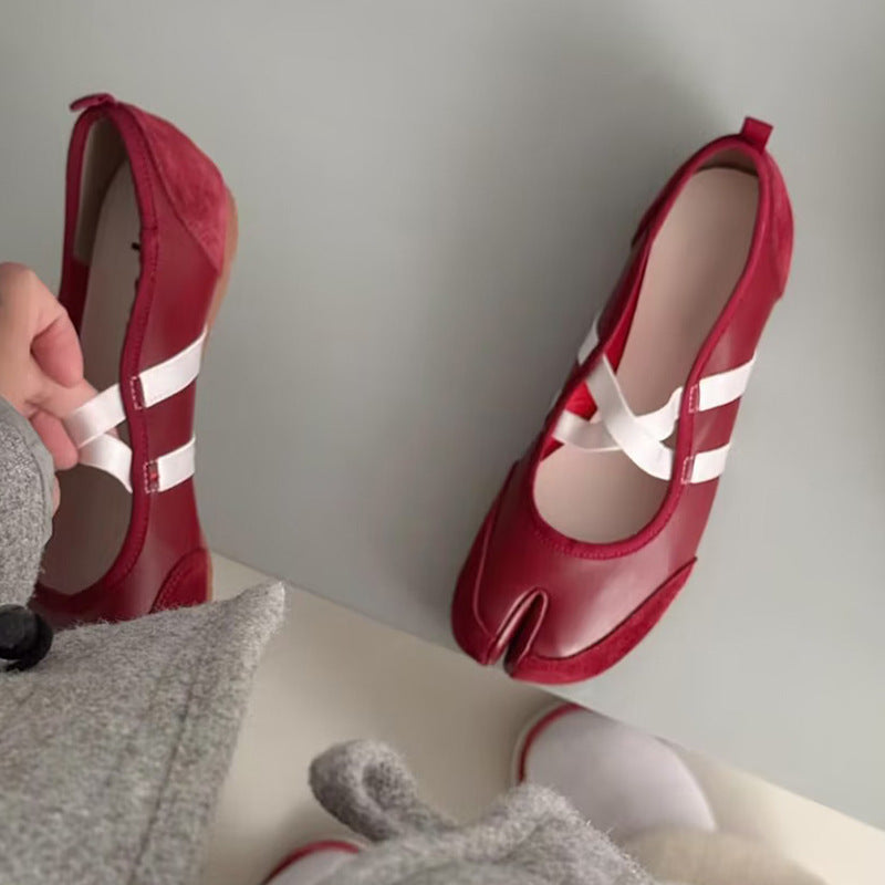 New Womens Flat-toe Clog Shoes With A Casual Cross-Strap Design And A Pig-Hoof Sole